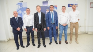 Interes i Srba i Albanaca